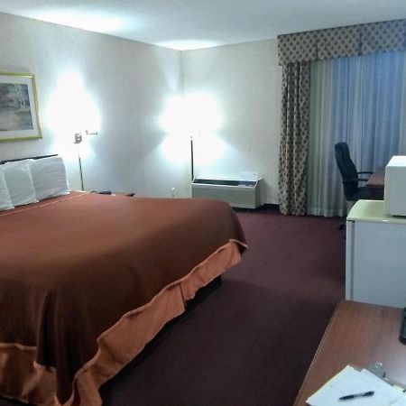 Howard Johnson By Wyndham Bartonsville/Poconos Area エクステリア 写真