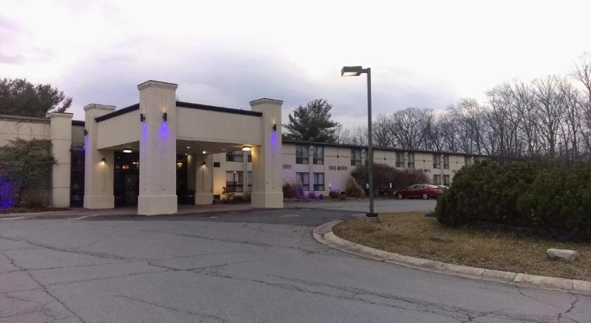 Howard Johnson By Wyndham Bartonsville/Poconos Area エクステリア 写真