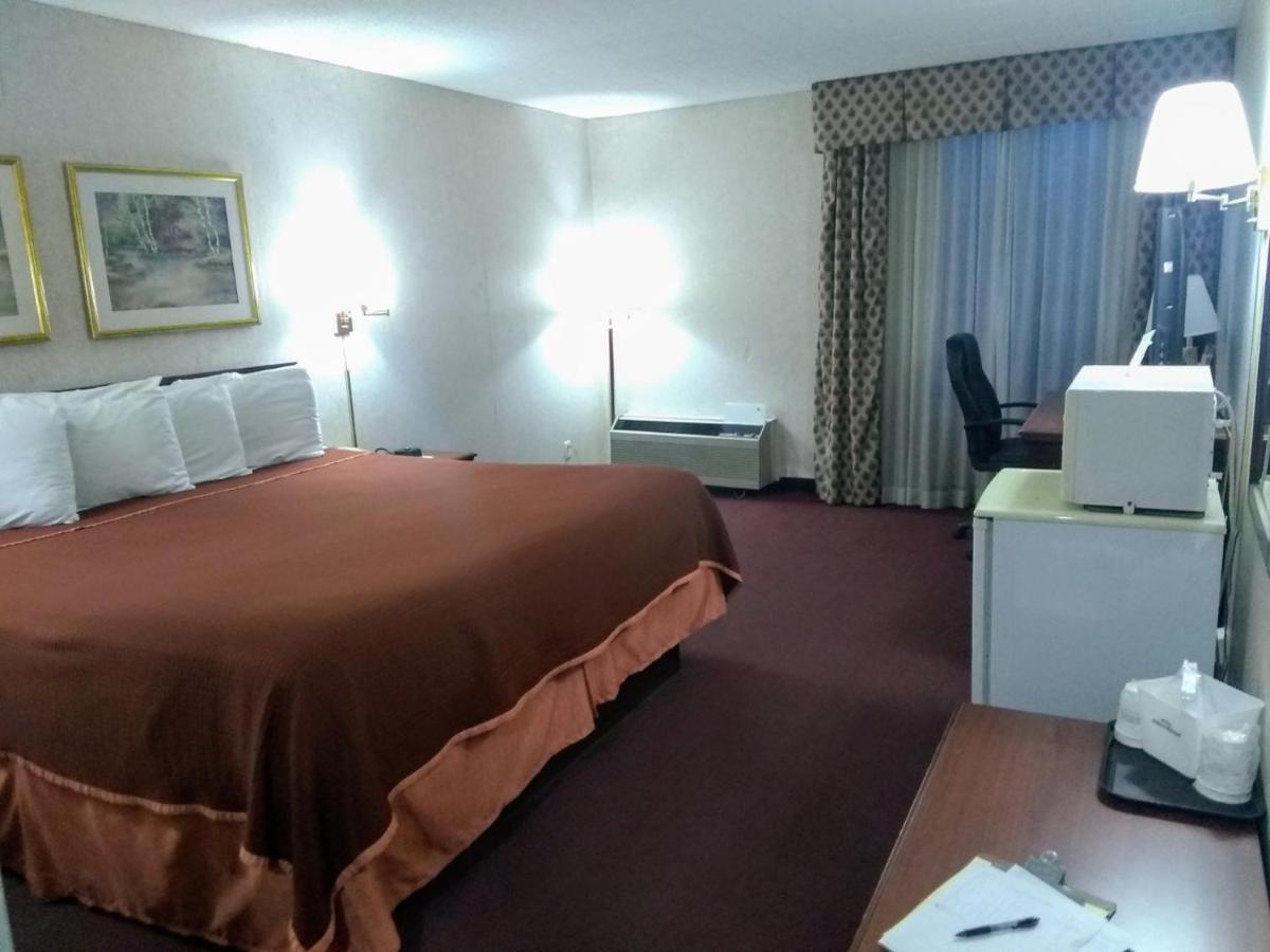 Howard Johnson By Wyndham Bartonsville/Poconos Area エクステリア 写真