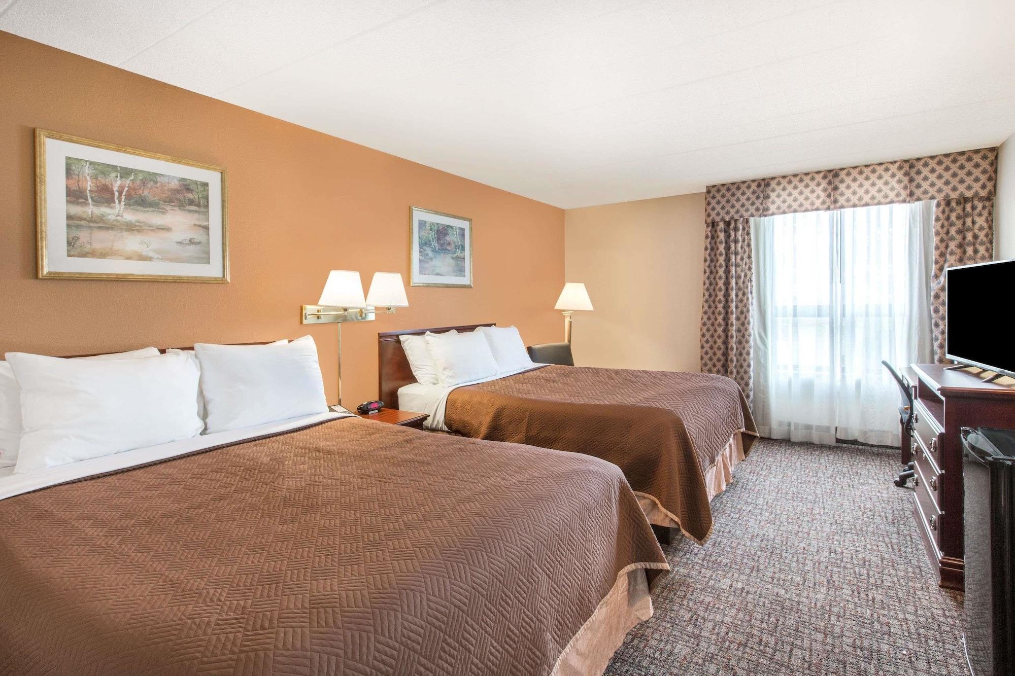 Howard Johnson By Wyndham Bartonsville/Poconos Area エクステリア 写真