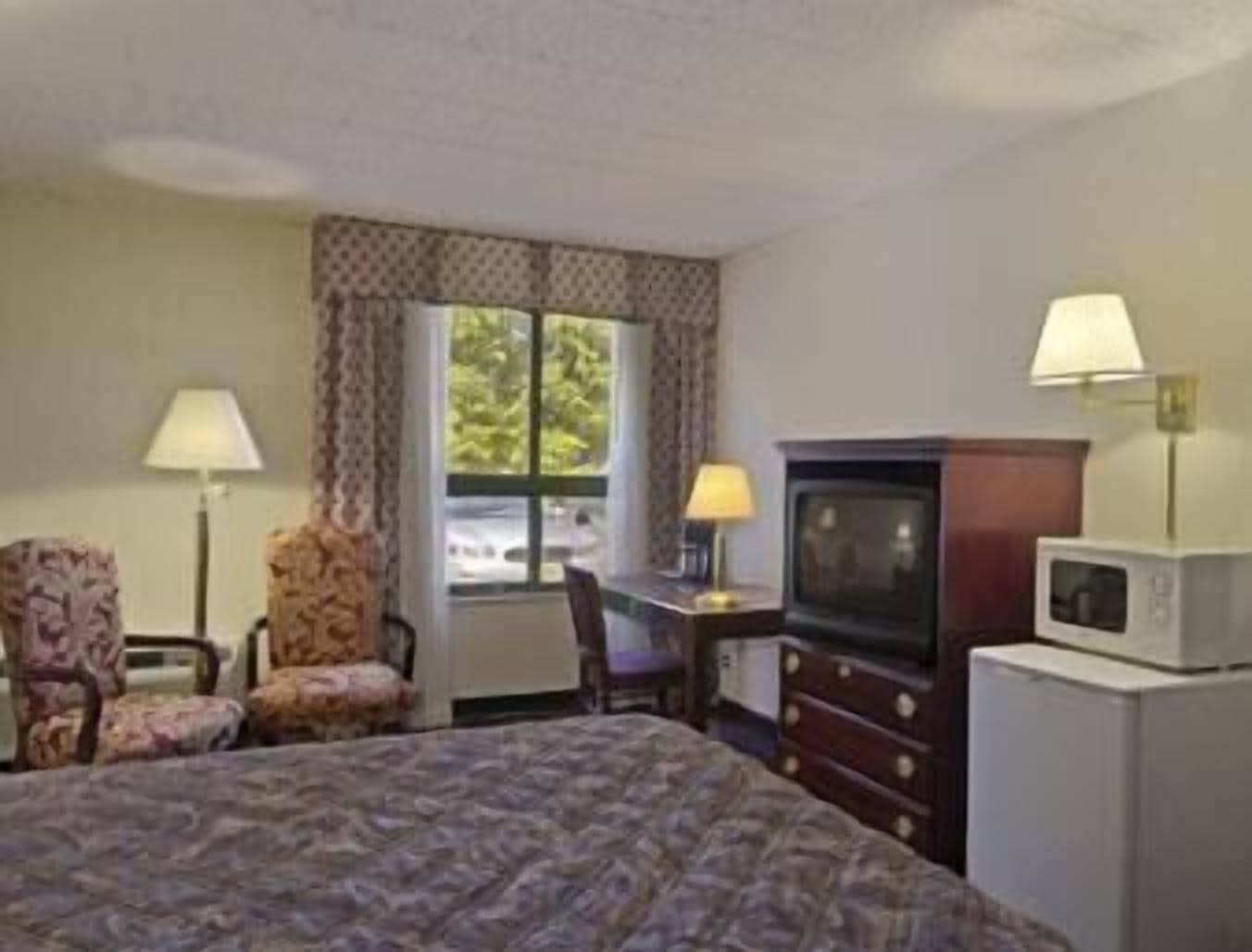 Howard Johnson By Wyndham Bartonsville/Poconos Area エクステリア 写真