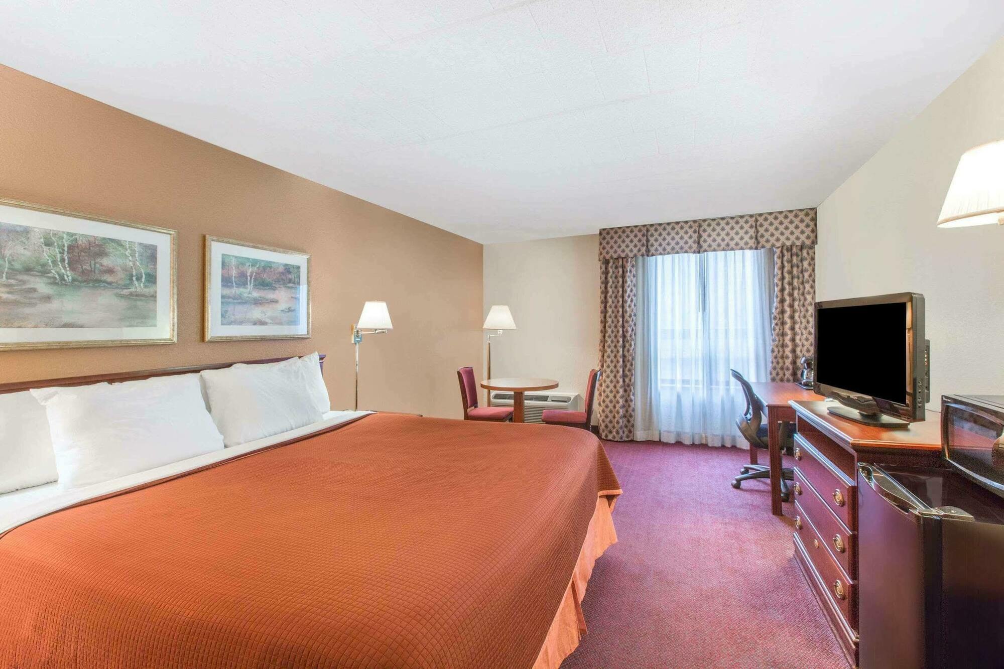Howard Johnson By Wyndham Bartonsville/Poconos Area エクステリア 写真